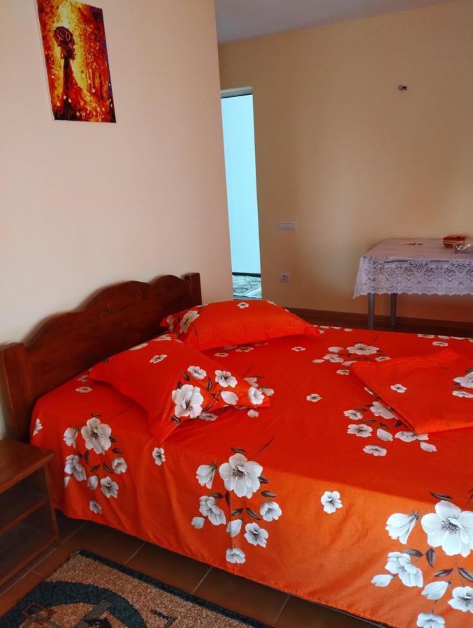 Casa Doina Hotell Douăzeci şi Trei August Eksteriør bilde